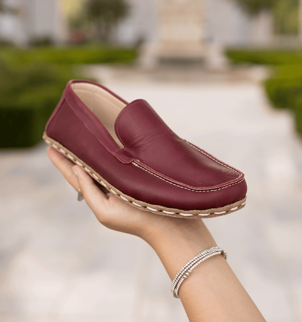 Barefoot Shoes vs Orthotics: What Helps?