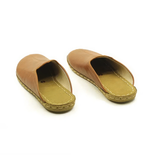 antique model closed toe leather winter slippers