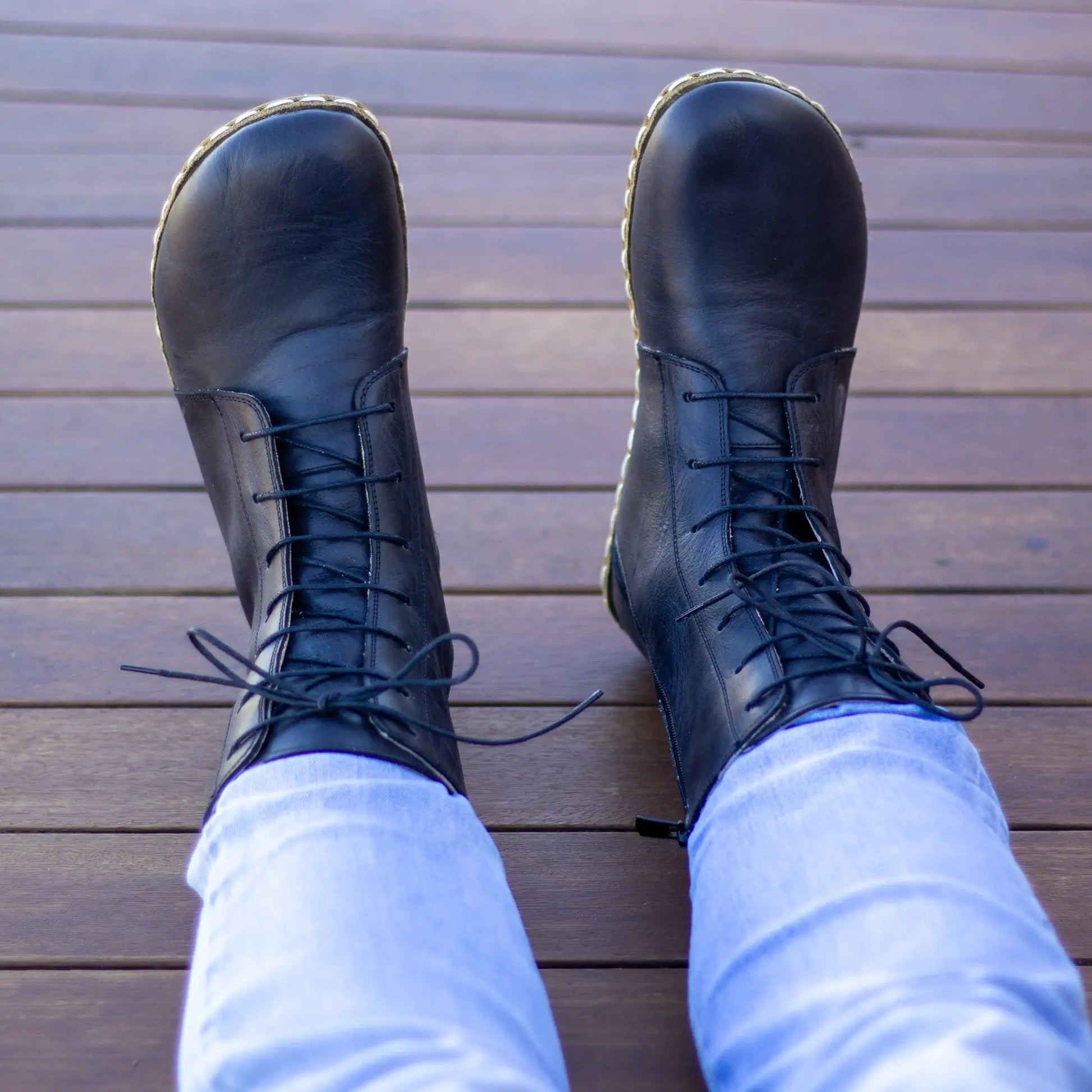 barefoot men’s lace up black leather grounding boots