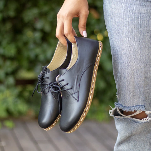 barefoot oxford shoes women laced black