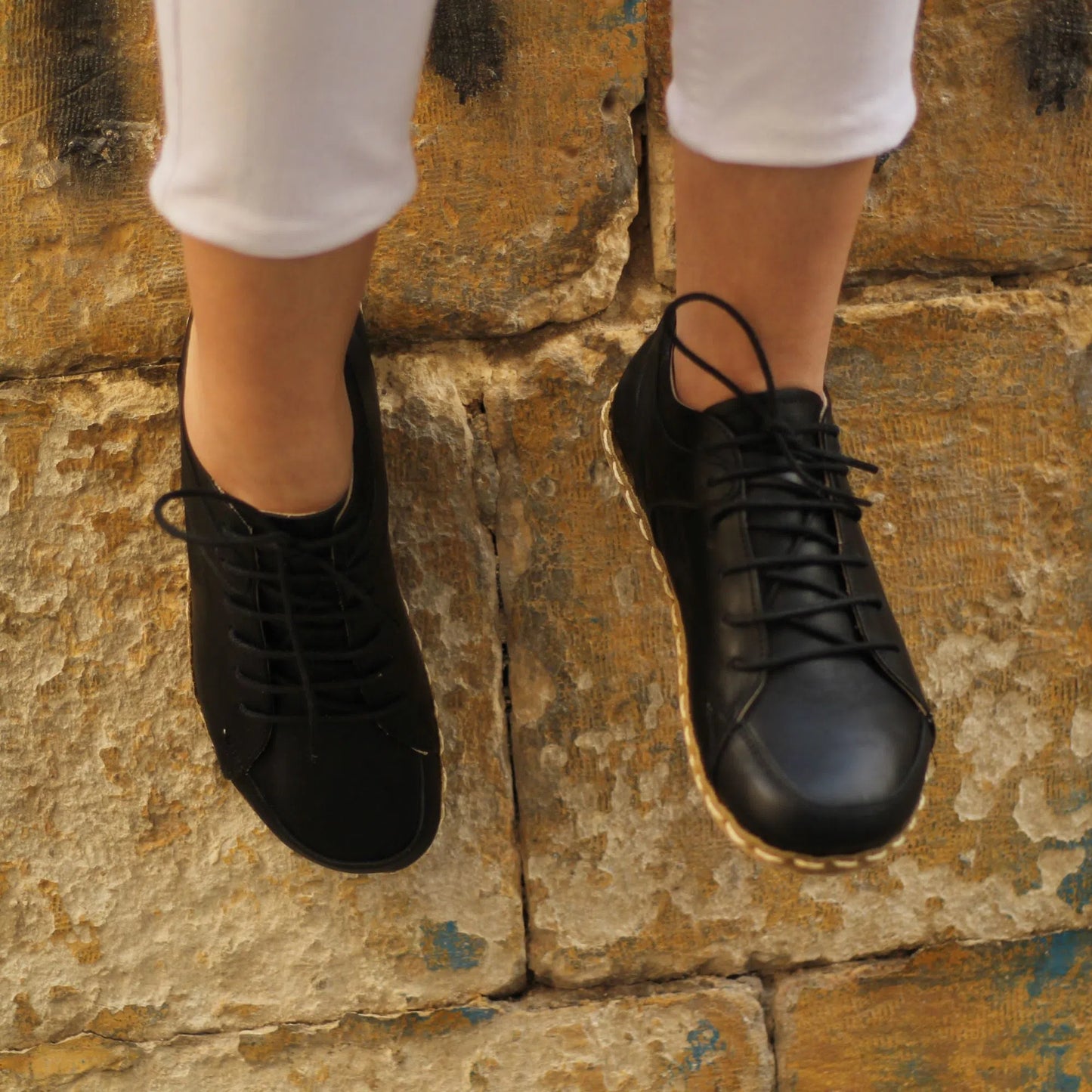 comfortable barefoot sneakers black for women