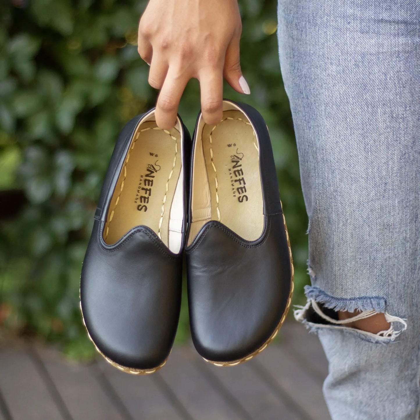 durable minimalist grounding shoes black for women