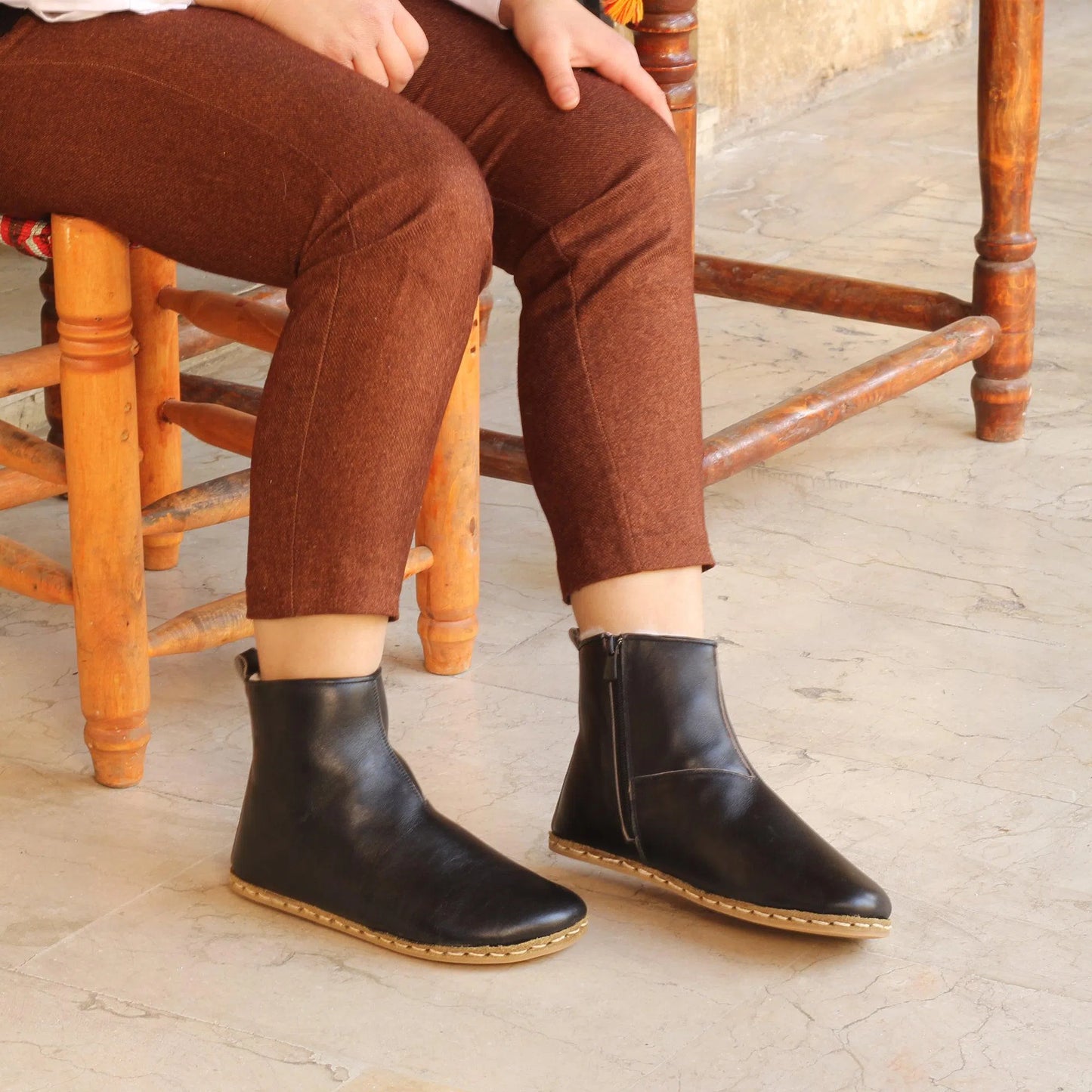 lightweight womens black barefoot hiking leather boots

