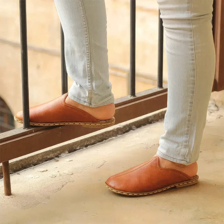 matte coconut closed toe leather slippers for women
