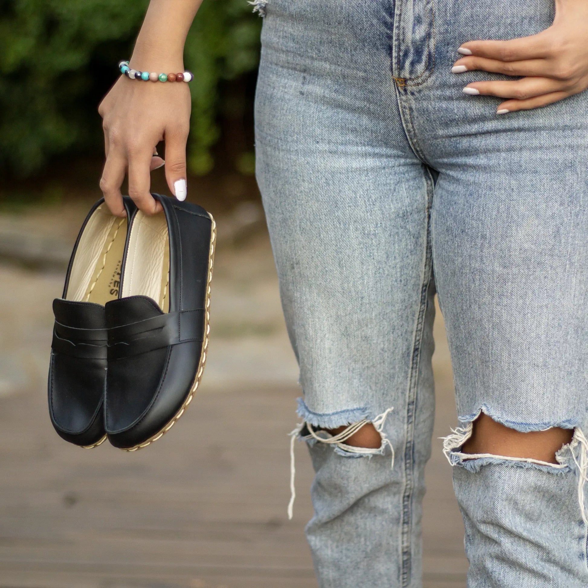 minimalist barefoot earthing shoes black women