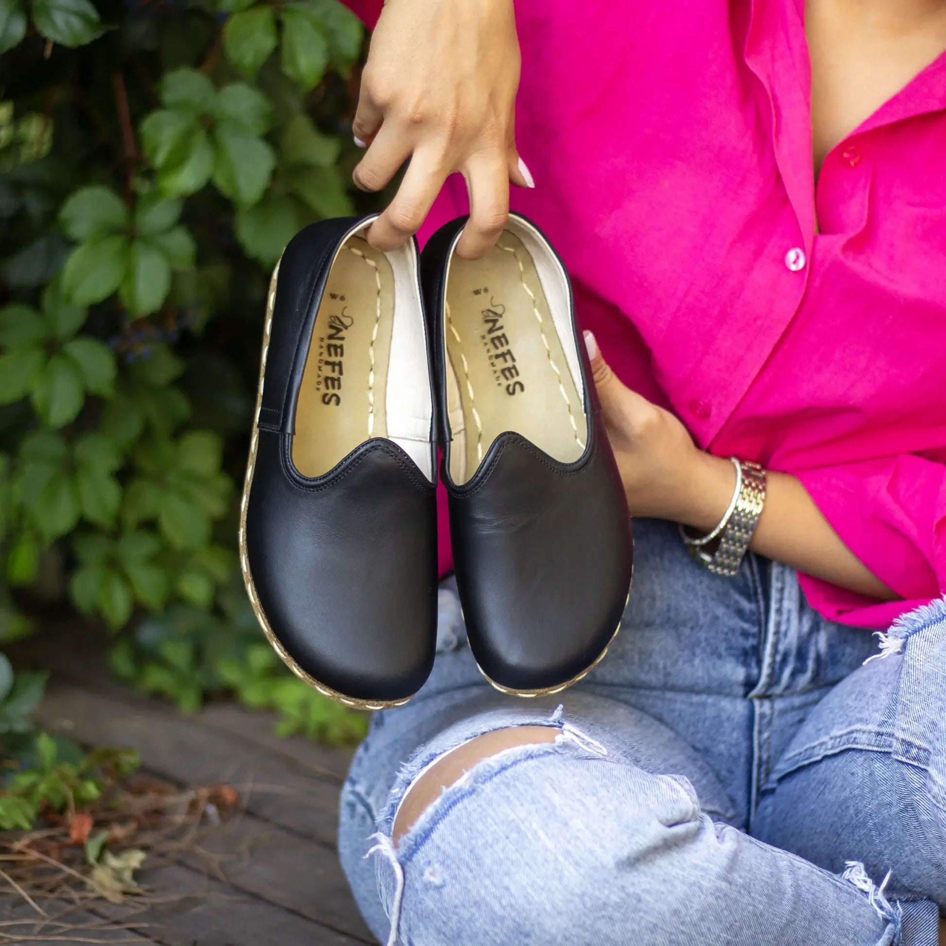 womens barefoot grounding shoes black