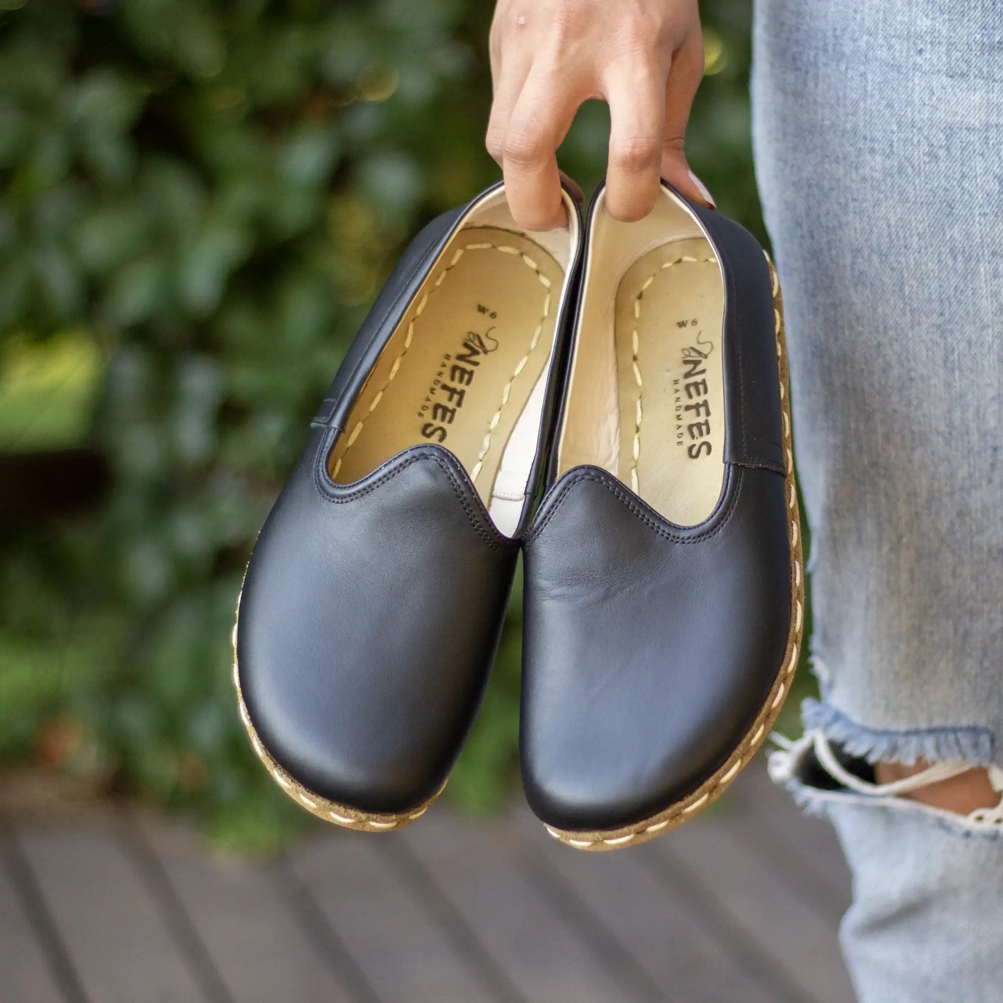 womens black barefoot shoes for earthing and walking