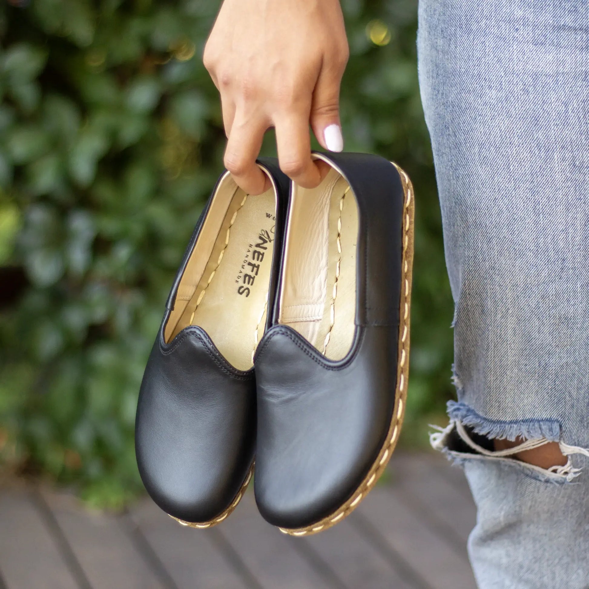 womens grounding shoes black minimalist barefoot style