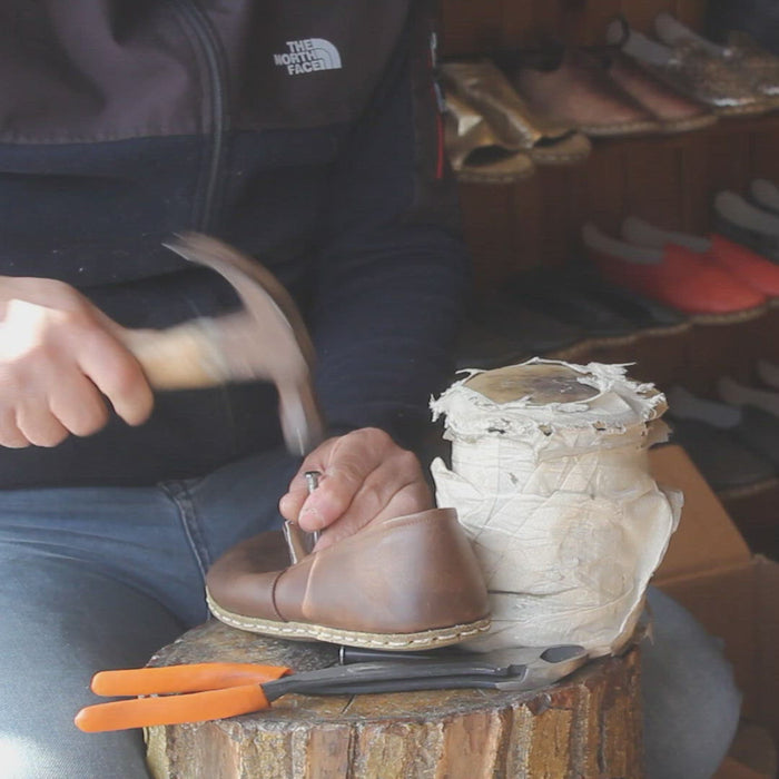 barefoot shoes mens crazy classic brown video