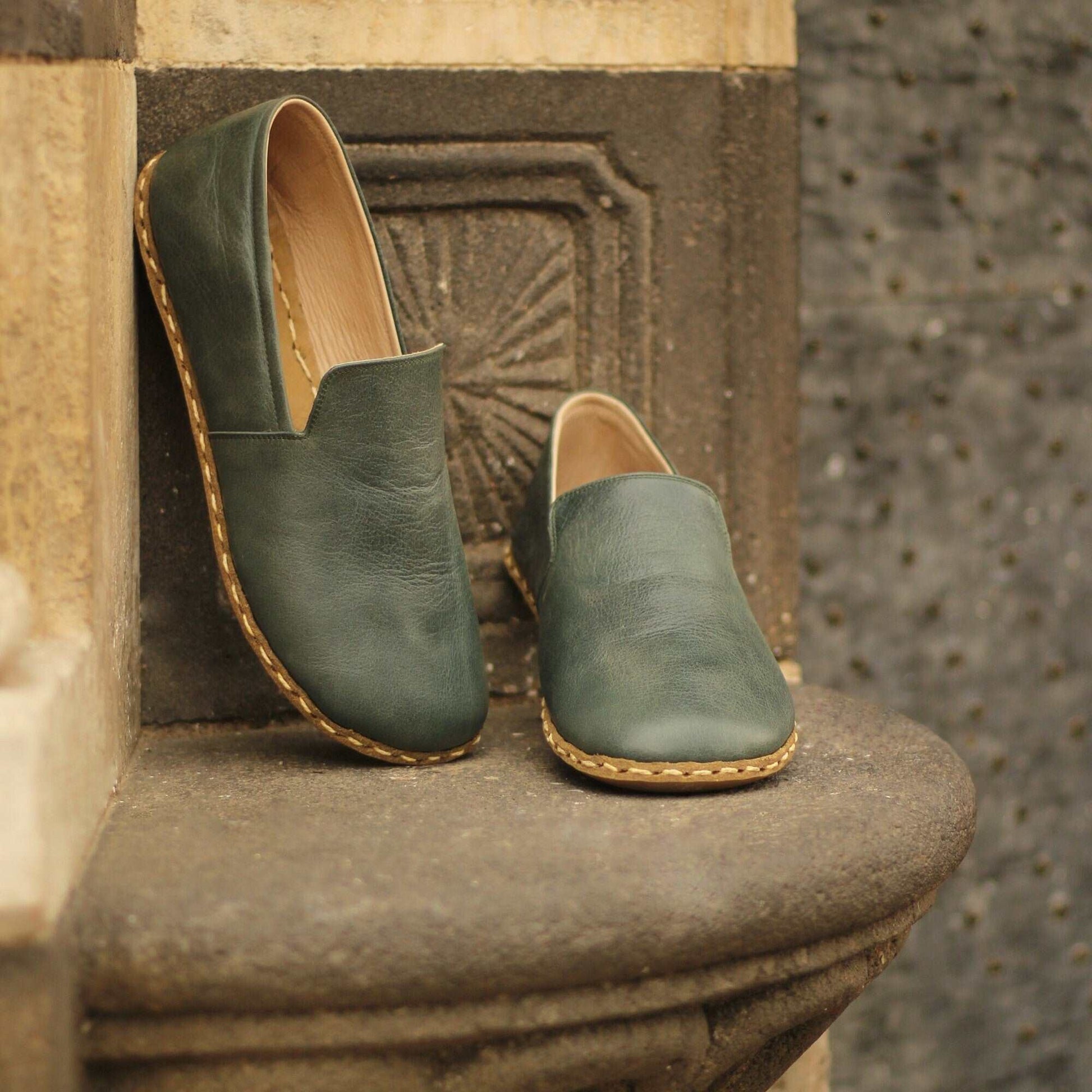Men Barefoot Shoes, Handmade, Toledo Green Leather, Modern Copper Rivet