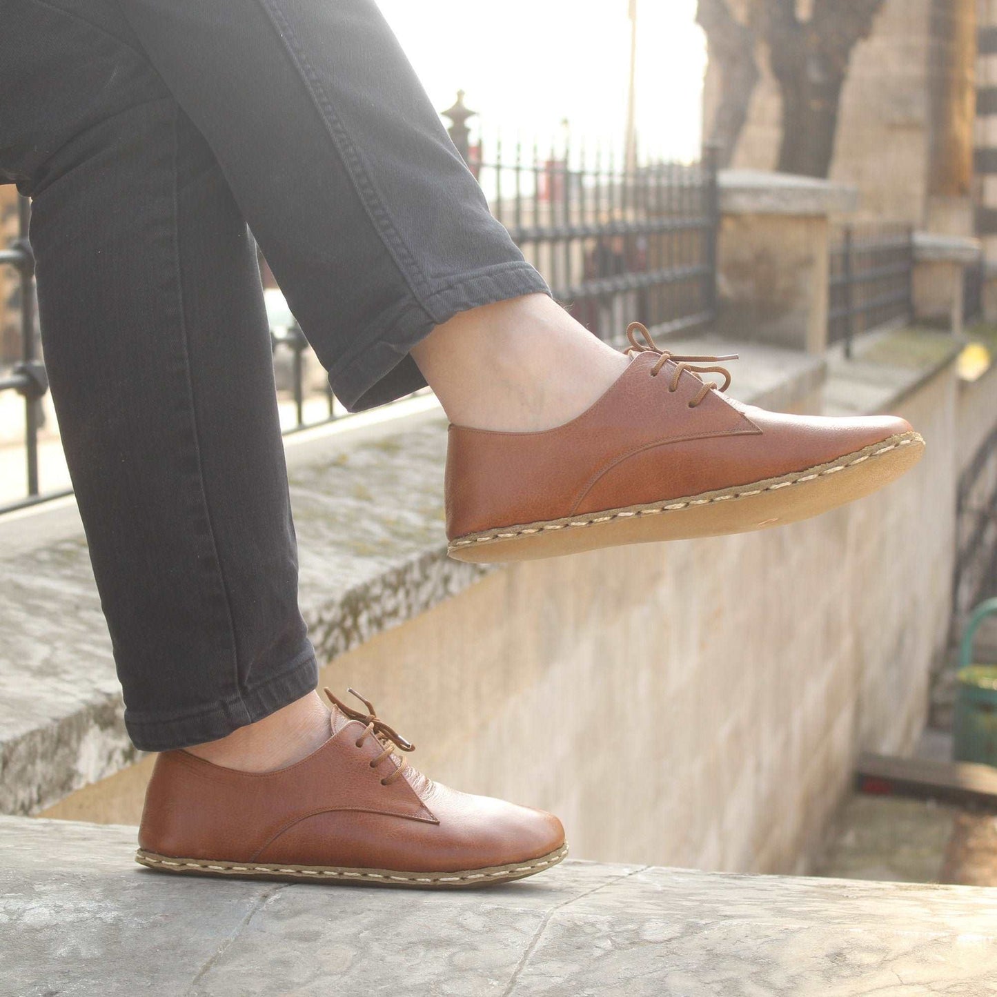 Men Barefoot Shoes, Handmade, Antique Brown Leather, Laced Oxford Copper Rivet